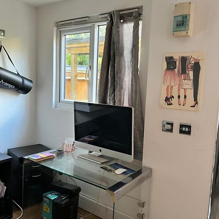 Cosy Garden Cottage Belvedere Экстерьер фото